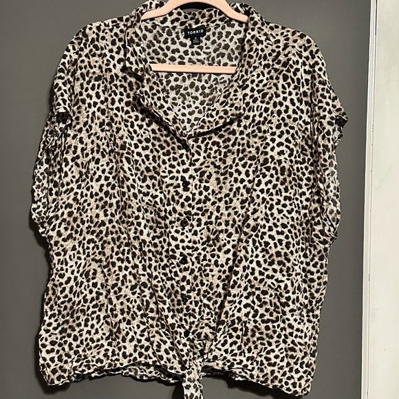 torrid Tops - Torrid Black and Tan Leopard Button Down Shirt